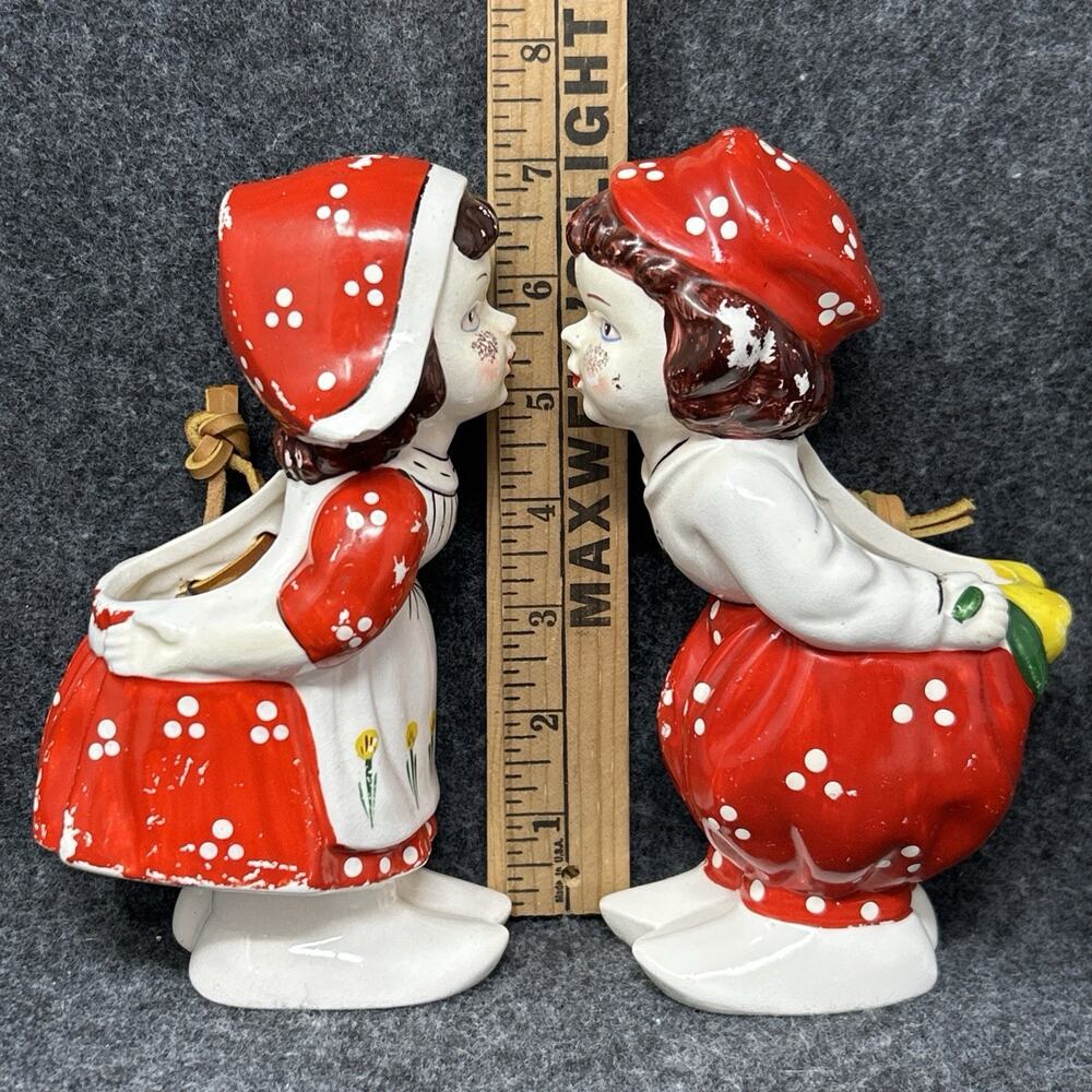 Vintage Kitsch Dutch Folklore Wall Pocket Chalkware Planters Boy Girl JAPAN READ